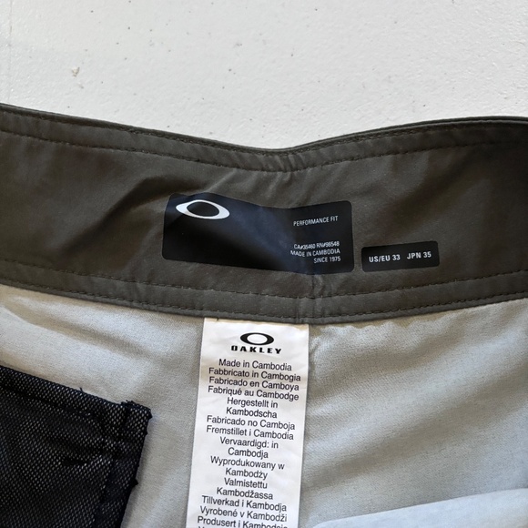 New mens Oakley board shorts various sizes - Picture 5 of 6
